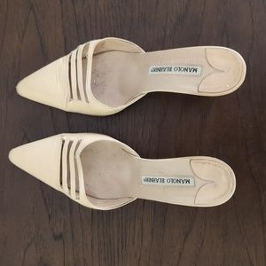 Manolo Blahnik pointed toe heels